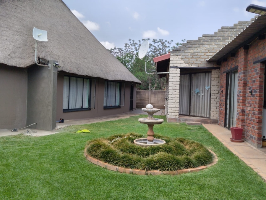 3 Bedroom Property for Sale in Olifantsnek North West